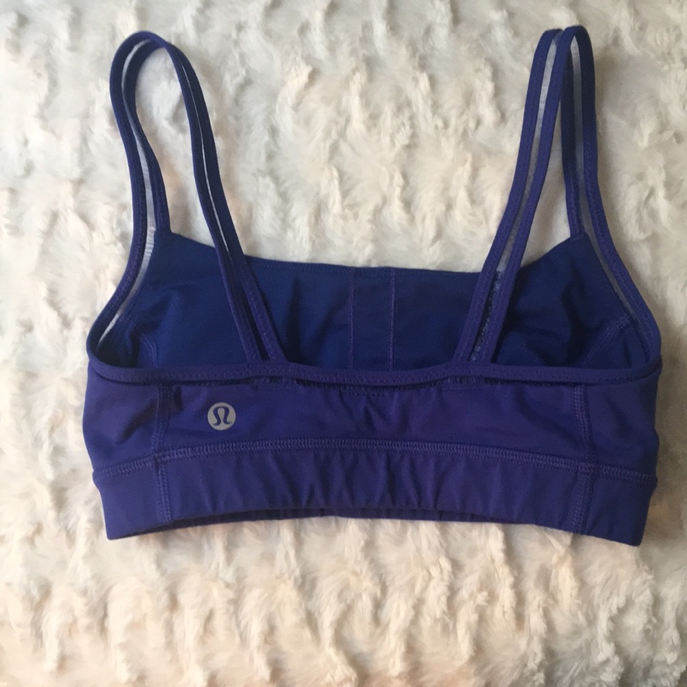 Lululemon sports bra
